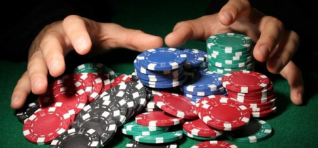 Can you play poker online for money? 